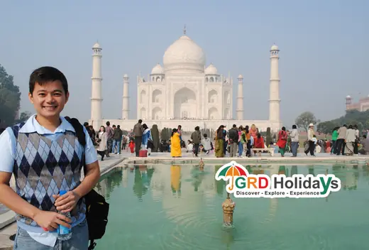 Same day Taj Mahal tour by car from Delhi